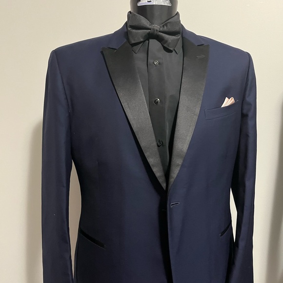 Blake Navy Tuxedo - Picture 5 of 10